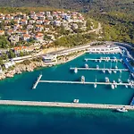Stunning In With Wifi Novi Vinodolski